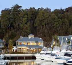 UNTERK�NFTE NEW SOUTH WALES - Peppers Anchorage, Port Stephens